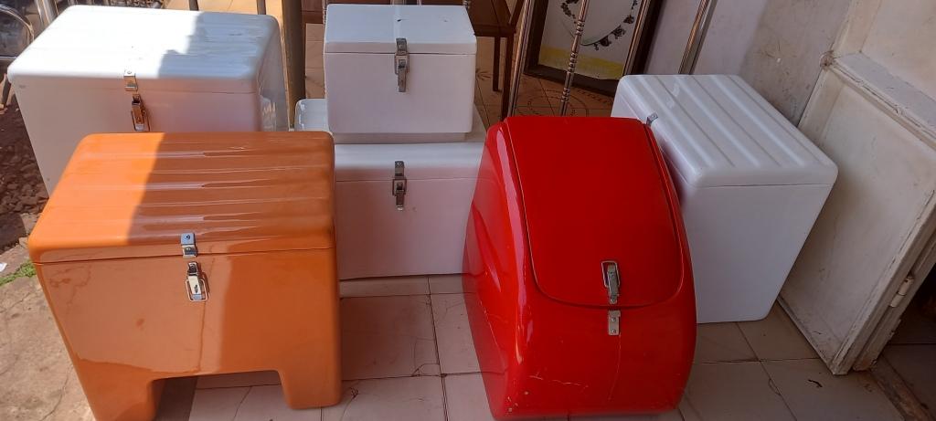 Boîtes de Livraison Moto et Scooter ou Transporteur ou Courrier et Boîtes Montées à l'Arrière au Congo